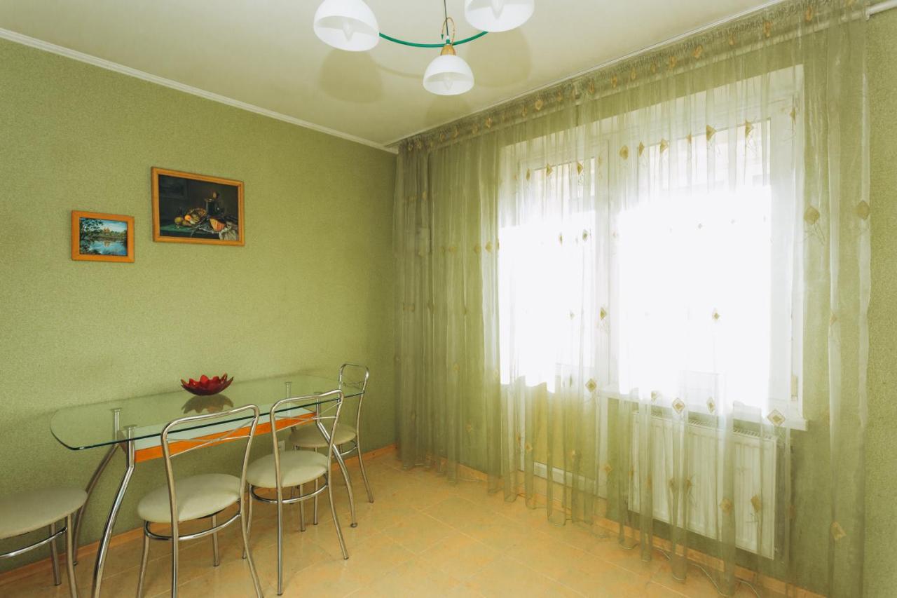 Apartment In The Center Sumy Exterior photo